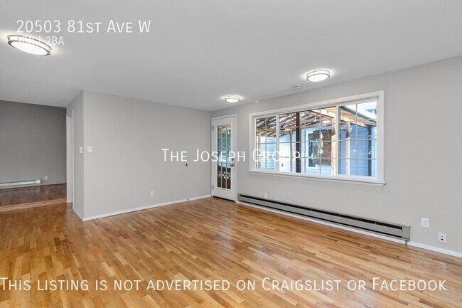 Building Photo - Open and bright 3 bed/1.75 bath in Edmonds!