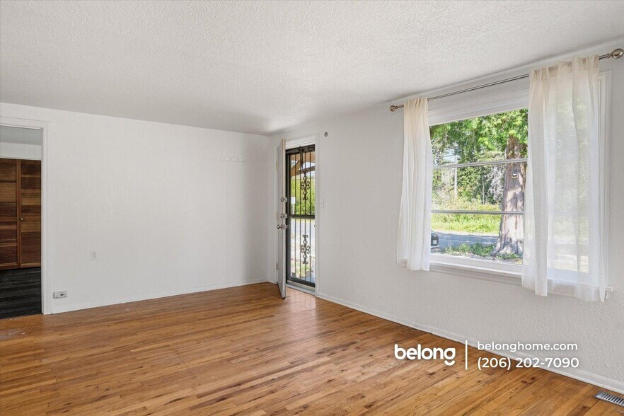 Building Photo - 2232 148th St SW