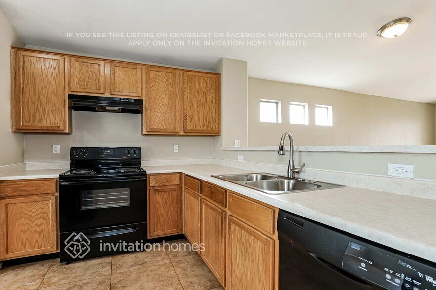 Building Photo - 1710 E Palo Blanco Way