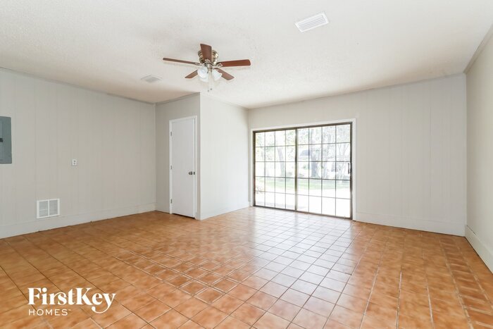 Building Photo - 12122 Cheyenne Trail