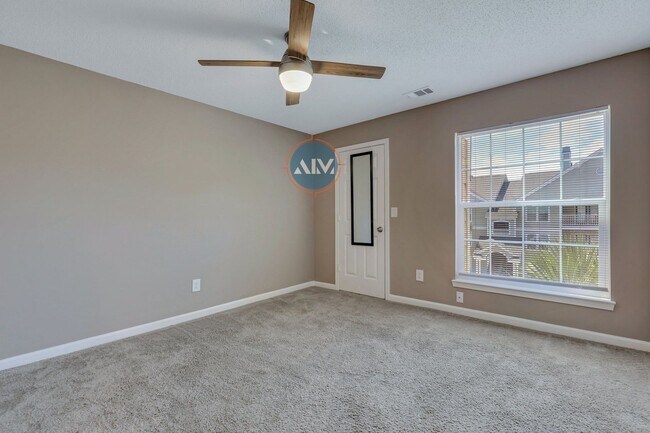 Building Photo - Welcome to 1117 Westbury – Modern Living w...