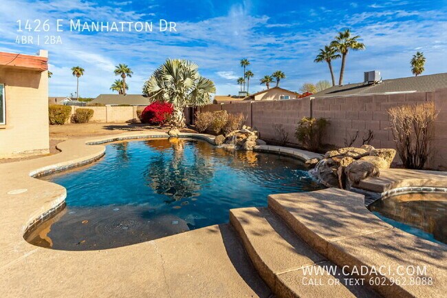 Building Photo - 1426 E Manhatton Dr