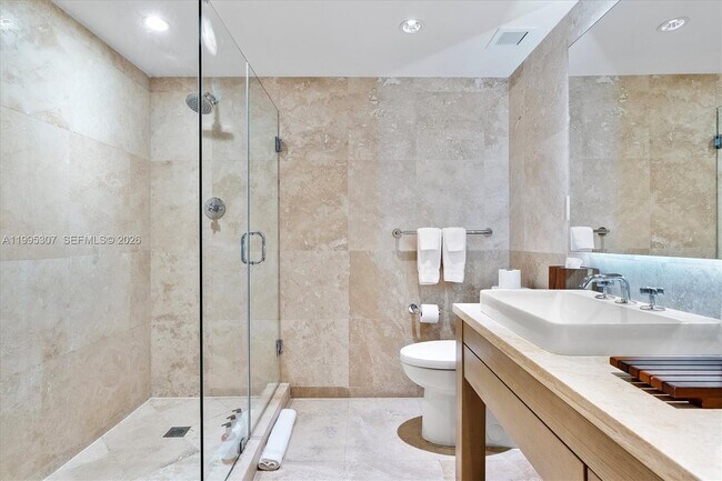 Building Photo - 102 24th St