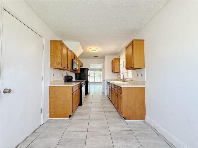 Building Photo - 2901 Inverloch Cir