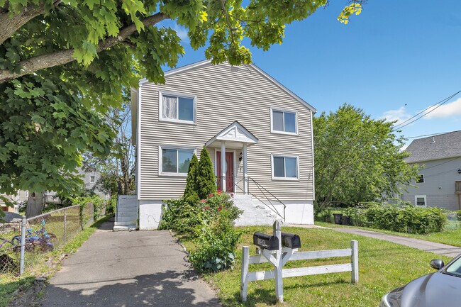 Primary Photo - 150 Masarik Ave