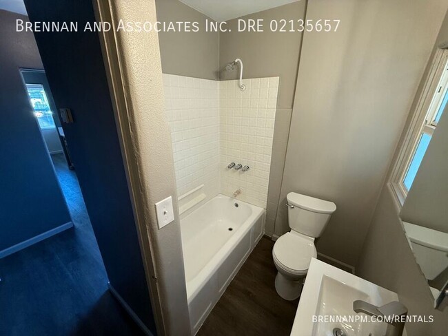 Building Photo - Renovated 2-Bed Home Near Hilltop Park – M...