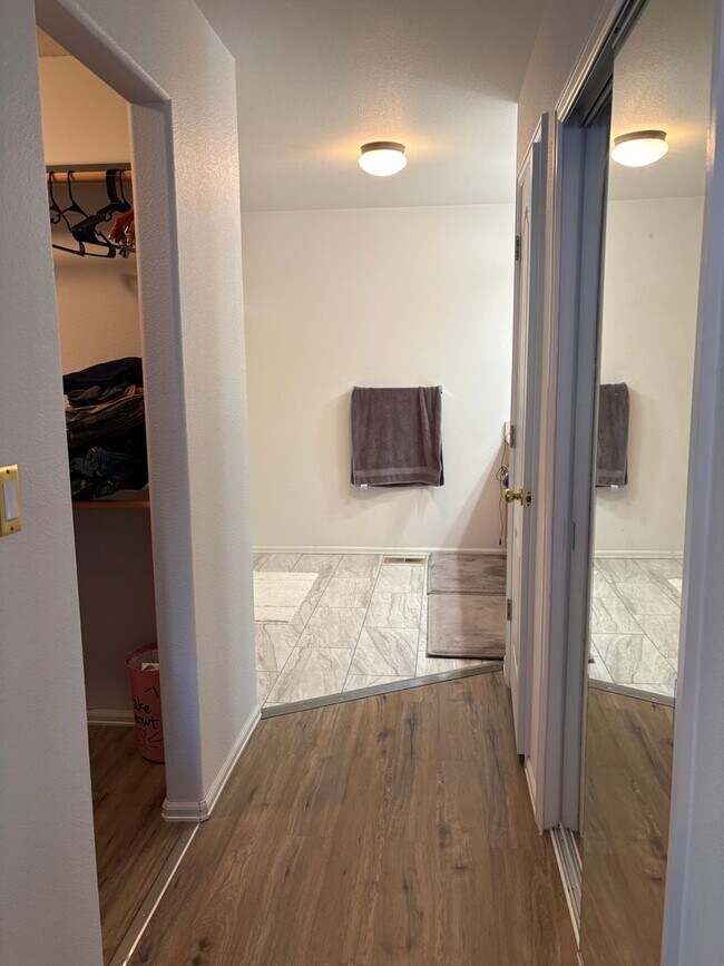 Building Photo - 4 Bedroom 3.5 Bath in Widefield