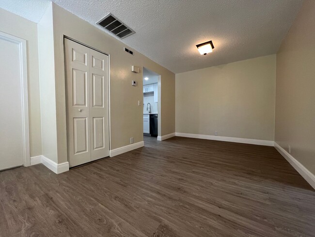 Building Photo - Newly Renovated Winter Springs Condo ~ New...