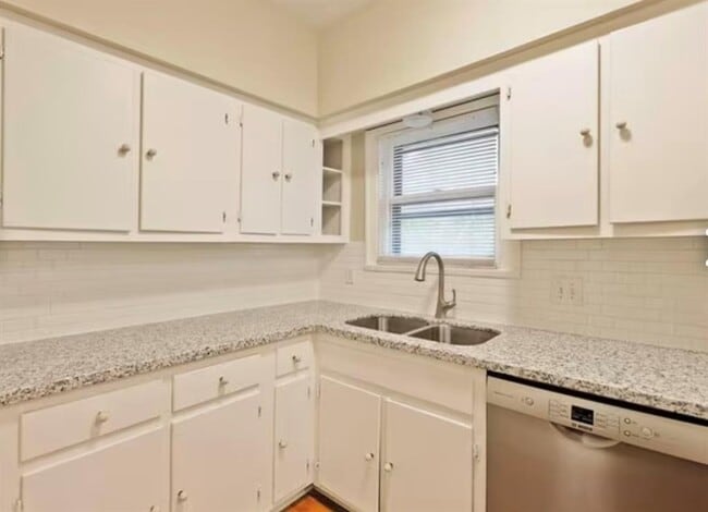 Building Photo - 4018 Garrott St