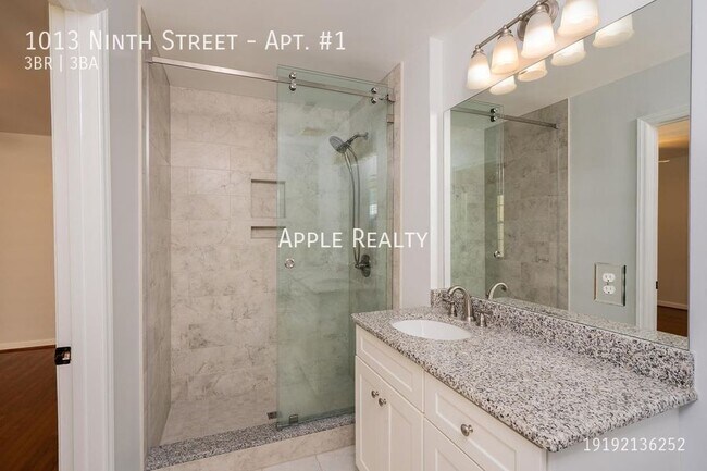 Building Photo - 1013 Ninth Street-Apt. #1