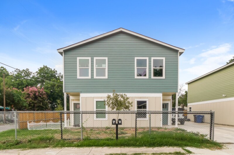 Primary Photo - 1402 Afton St