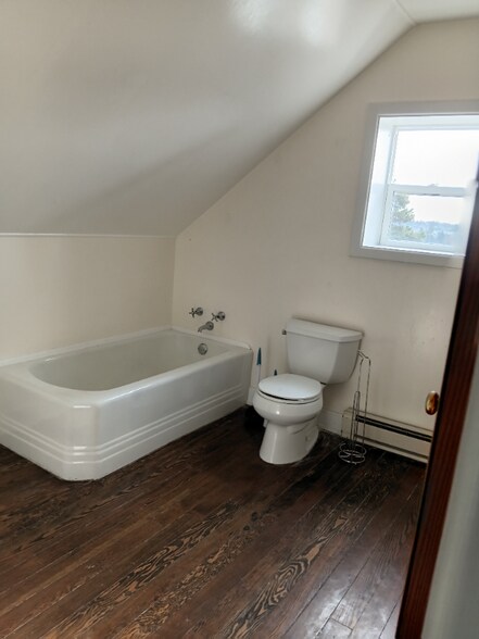 Building Photo - 2322 S 25th St