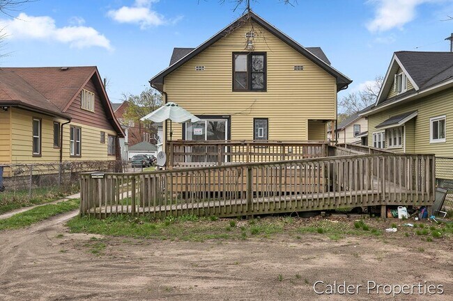 Building Photo - 1948 Collins Ave SE