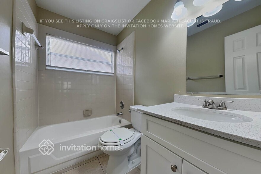 Building Photo - 207 Springview Dr