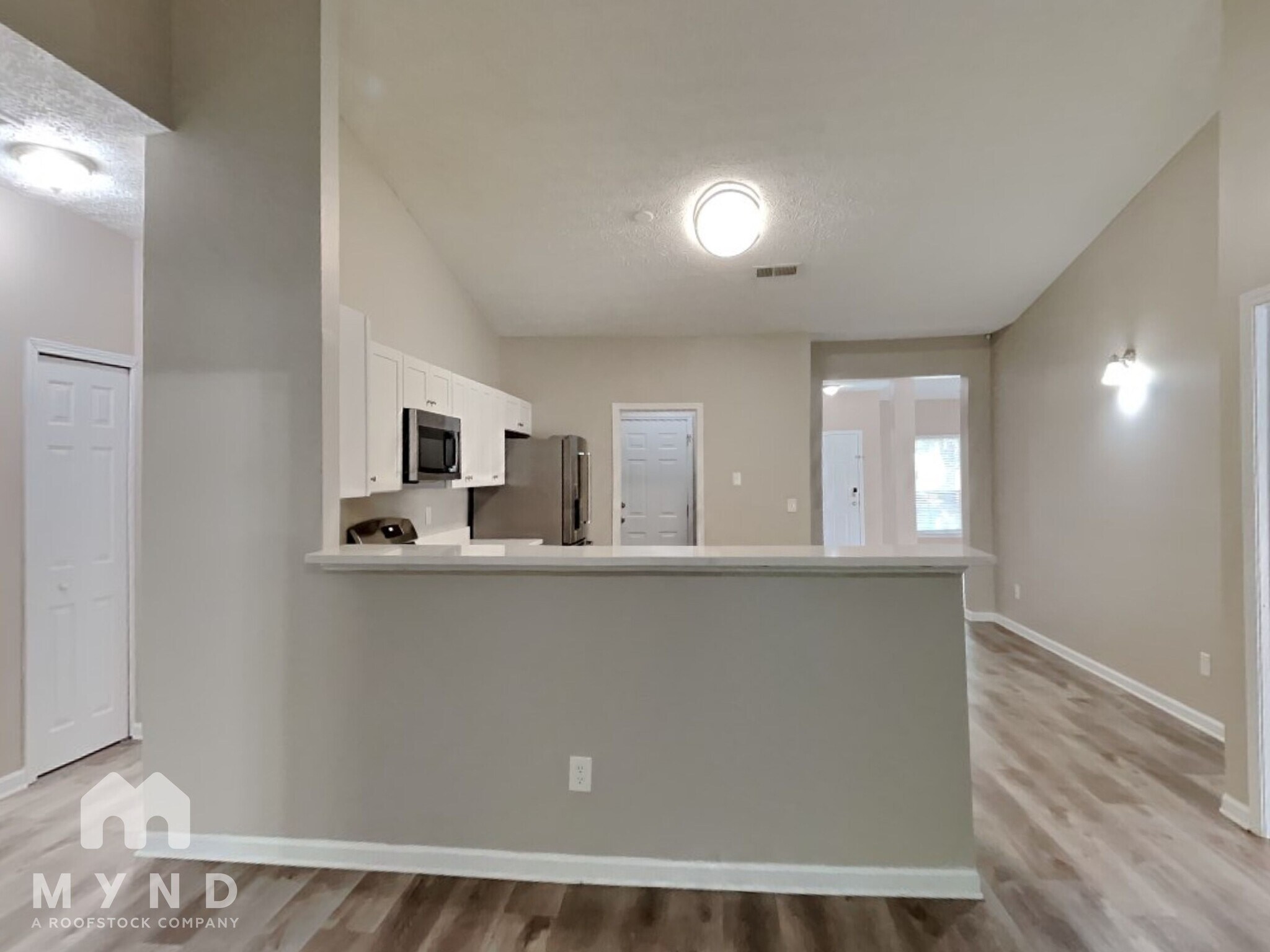 Building Photo - 8315 Somerset Way