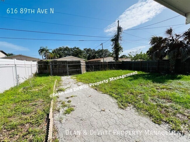 Building Photo - 616 89th Ave N