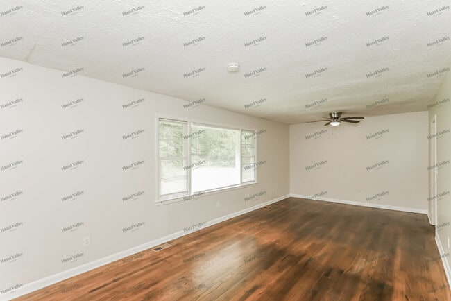 Building Photo - 38 Lynhaven Dr
