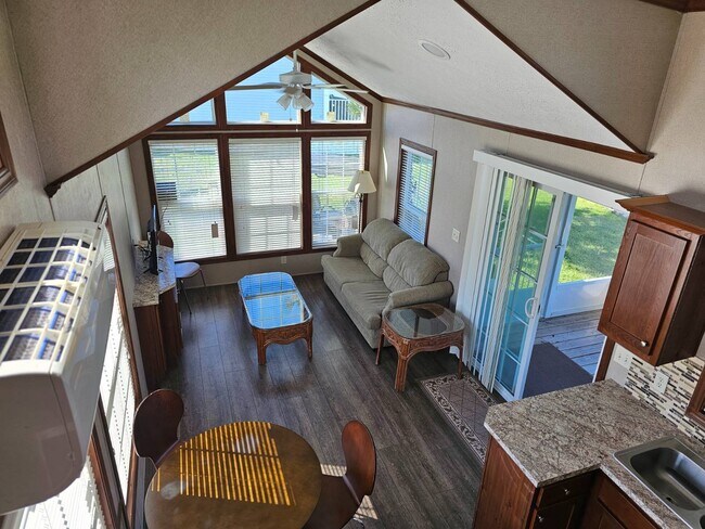 Building Photo - 200 S Banana River Dr