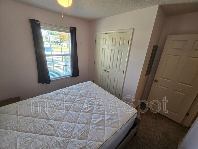 Building Photo - 9783 Cobblebrook Dr