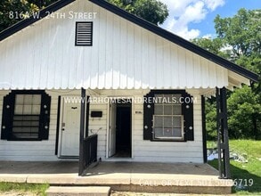 Building Photo - 816A W. 24th Street-