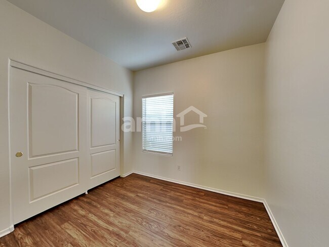 Building Photo - 17664 N 185th Ln