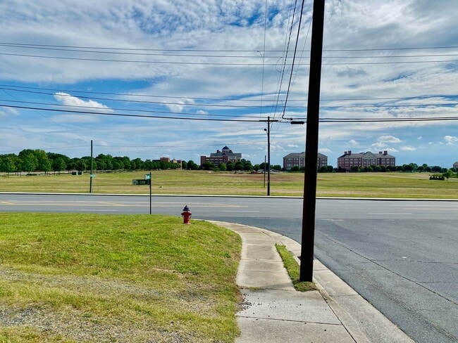 Building Photo - Spacious 2 Bedroom 1 Bathroom House, Just Blocks from Downtown Kannapolis and New Baseball Stadium