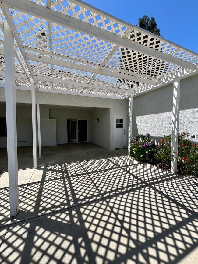 Building Photo - San Gabriel