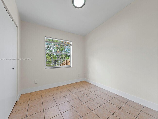Building Photo - 20875 Grouper Dr