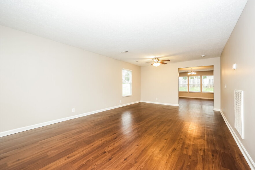 Building Photo - 3428 Chandler Cove Way