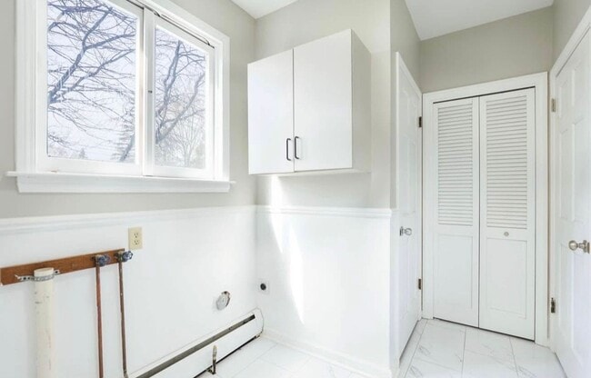 Building Photo - The Space You’ve Been Waiting For — 4 Beds, 2.5 Baths in Saginaw Township