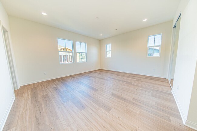 Building Photo - Brand New 3 Bedroom