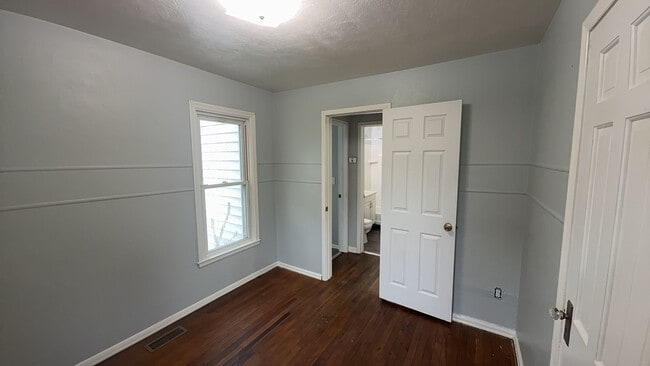 Building Photo - 2723 Eldora Dr