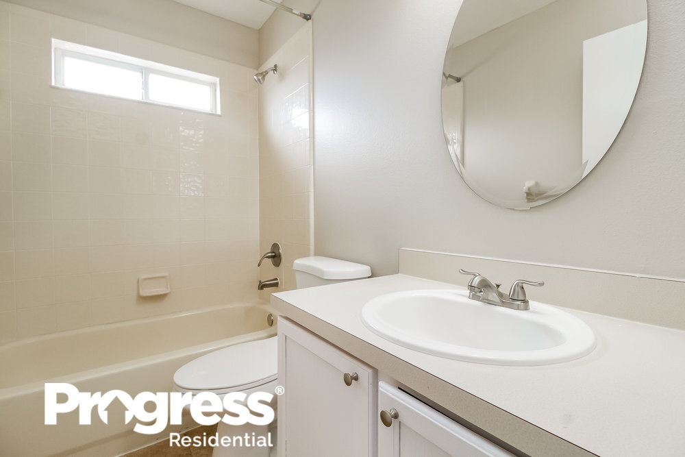 Building Photo - 1204 Ivy Meadow Dr