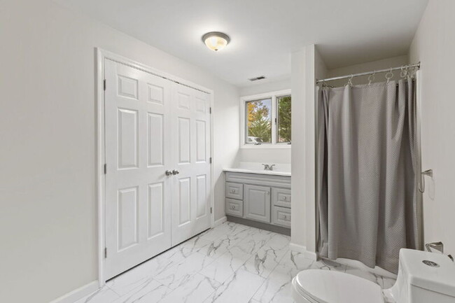 Building Photo - 4 Dewberry Way