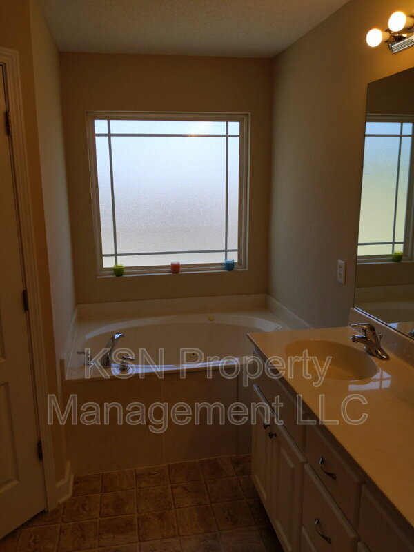 Building Photo - 264 Pink Dogwood Ln
