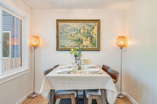 Building Photo - 4459 Brygger Dr W