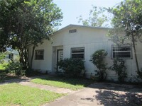 Building Photo - 1521 SE 35th Ave