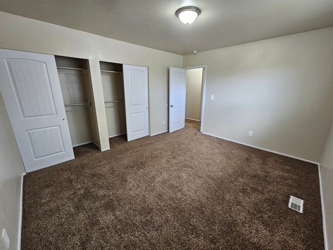 Building Photo - 3963 Dimrall Dr
