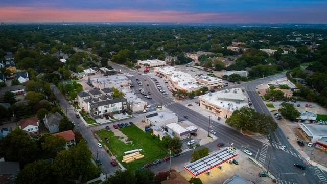Building Photo - 6017 Hudson St