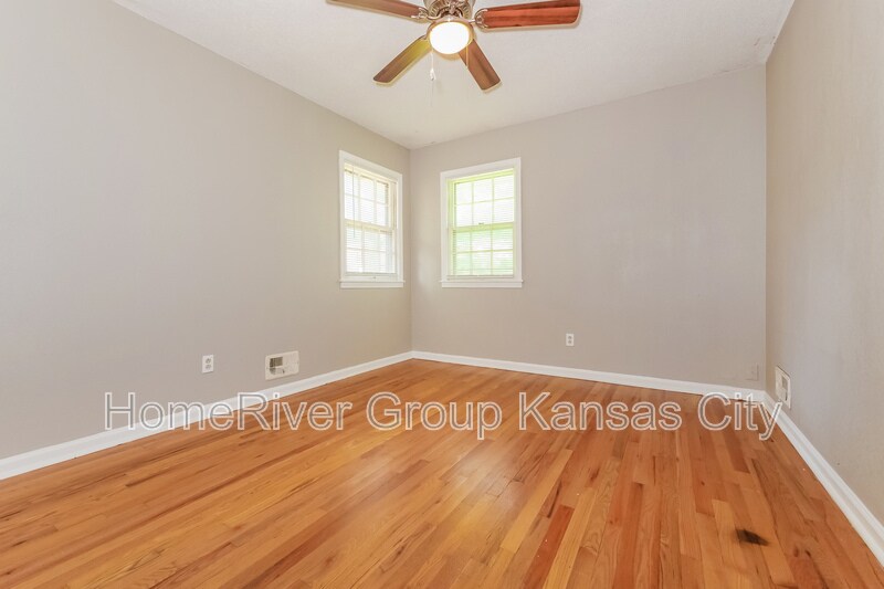 Building Photo - 5112 Osage Ave
