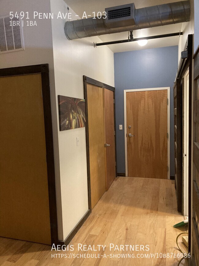 Building Photo - EAST LIBERTY MUST SEE INSIDE!!! (1 BED 1 B...