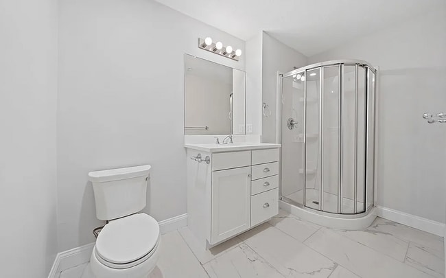 Building Photo - 479 Sherman St