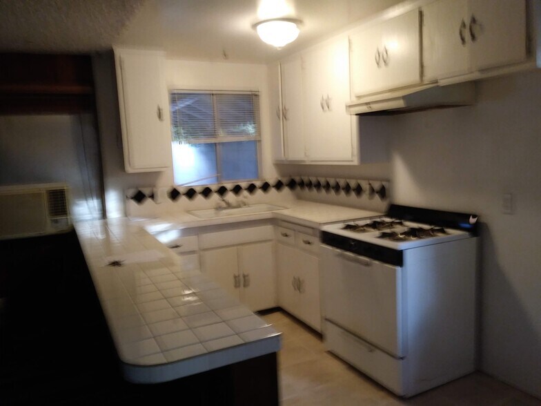 Kitchen - 355 Olive St