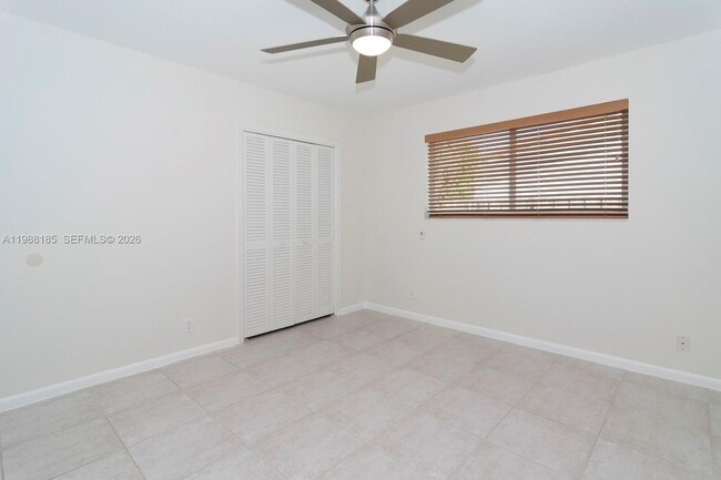 Building Photo - 2011 NE 211th St