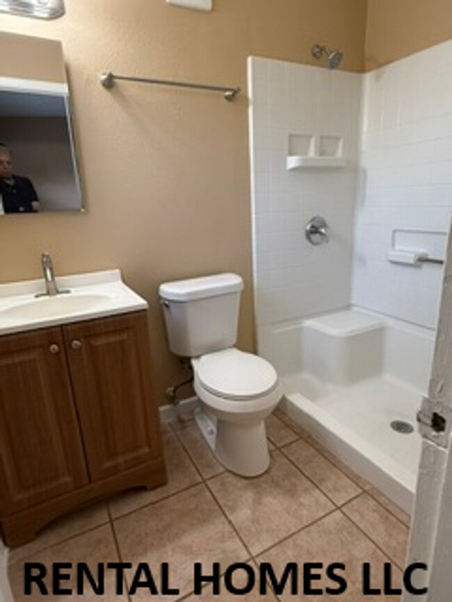 Building Photo - Total Privacy Home, Huge Detached Garage & No HOA in Beautiful Lake Mary