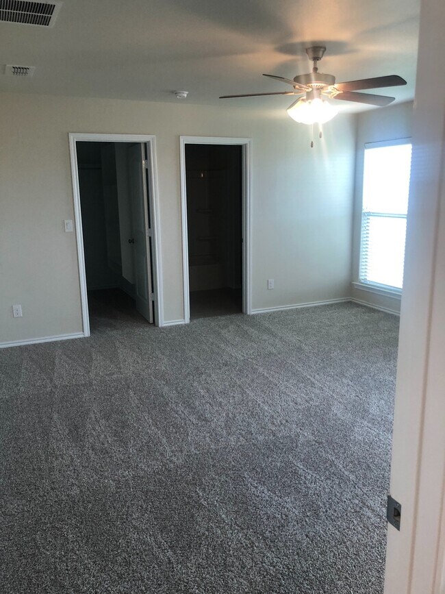 Building Photo - Newer Construction in CISD