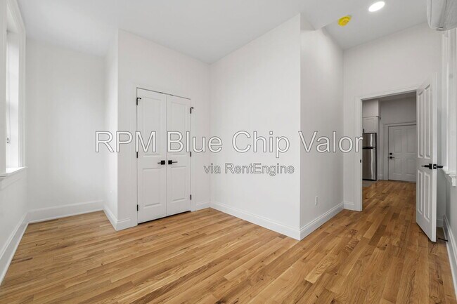 Building Photo - 1121 Dayton St