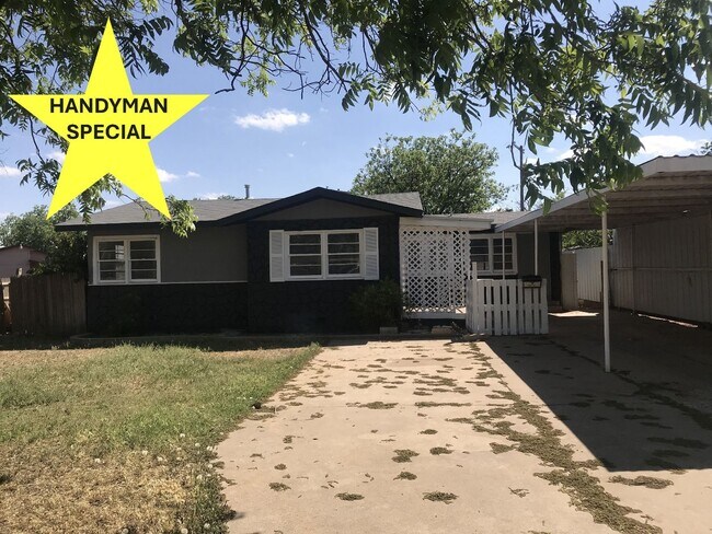 Building Photo - Handyman Special $0 First Month's Rent / “You fix, you SAVE BIG!!” Contact Mayshell for details: ...