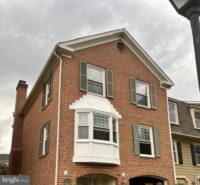Building Photo - 9551 Duffer Way