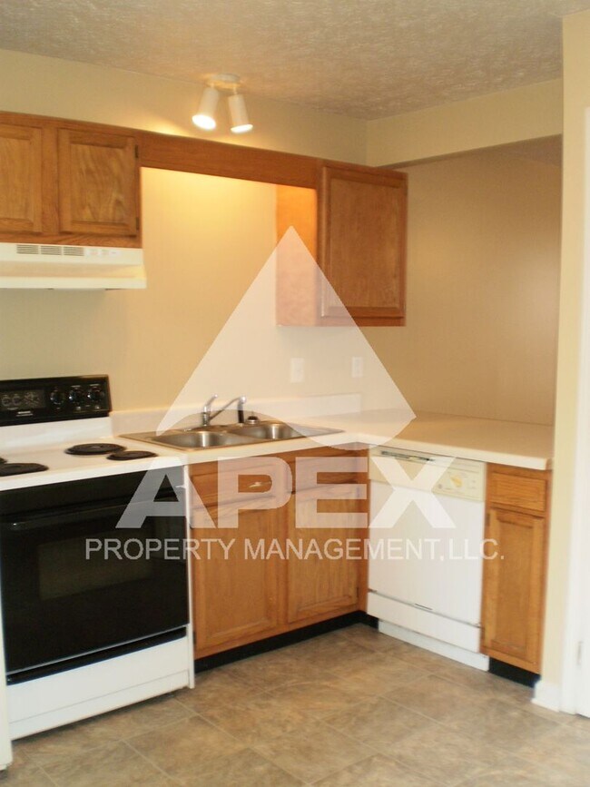 Building Photo - Nice 2 Bd | 1.5 Ba Townhouse in West Knox ...